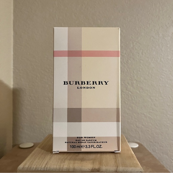 Burberry London Perfume - Picture 4 of 6
